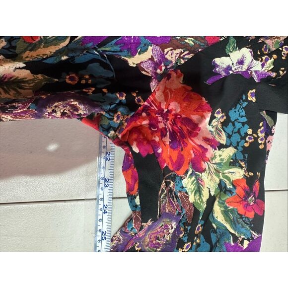 Andree by Unit Dark Romantic Floral Peasant Blouse Size1X Plus Long Sleeve Flowy - Picture 10 of 11